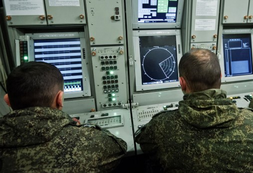 Російські БПЛА спілкуються між собою та змінюють маршрути прямо в польоті: експерт розкрив, як противник впроваджує технологію рою дронів